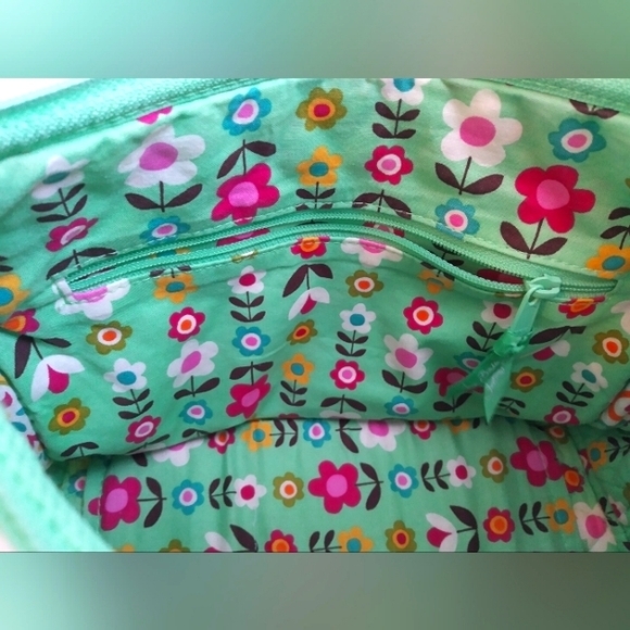 *RETIRED* Vera Bradley Crossbody Purse in Frutti Tutti Green and Pink Paisley - Picture 10 of 16